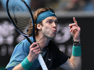 他的表现无 他的表现无